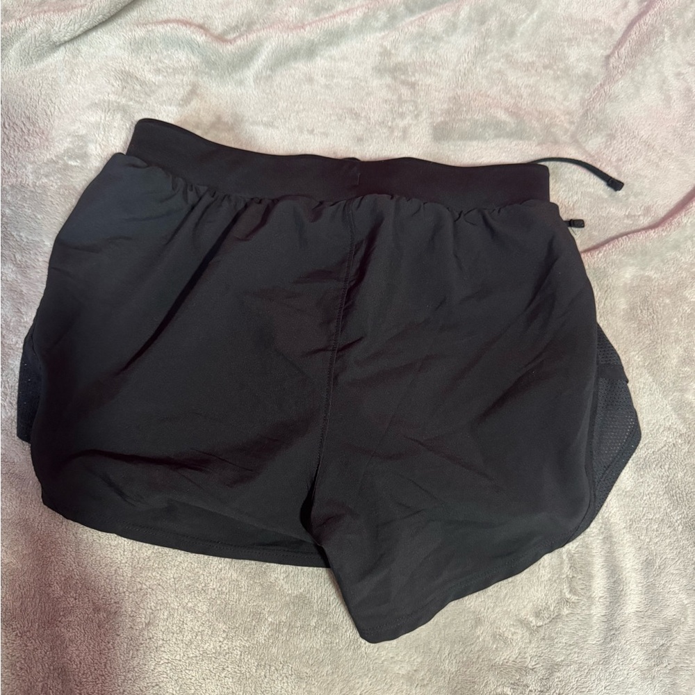 Under armor shorts - Picture 4 of 4